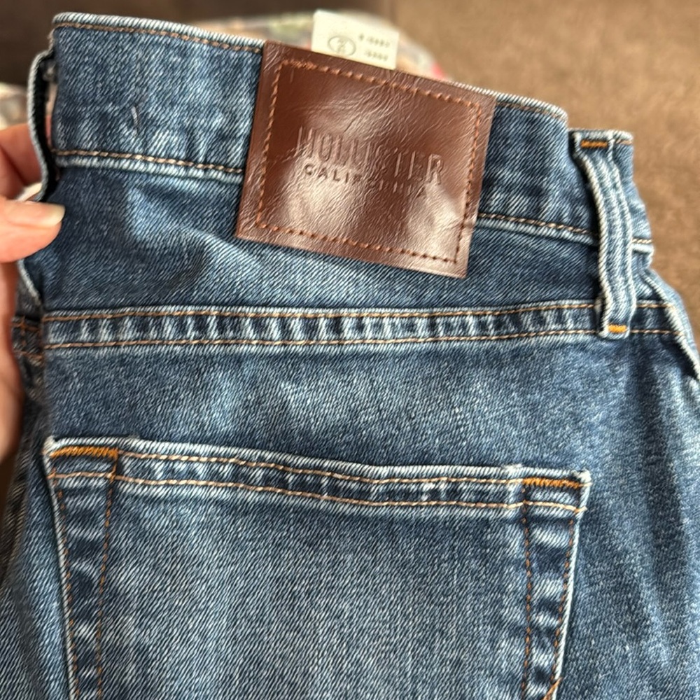 Hollister jeans, Tic skinny